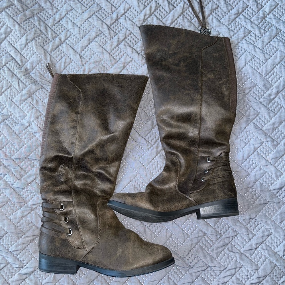 Brown Riding Boots - Picture 3 of 6